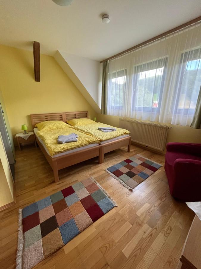 Privatzimmer Familie Pair/Schmoll Spital am Semmering Zimmer foto